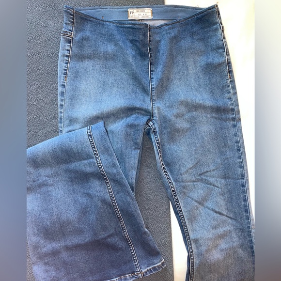 Free People Flare Jeans Blue Jeans Women's - Picture 5 of 8